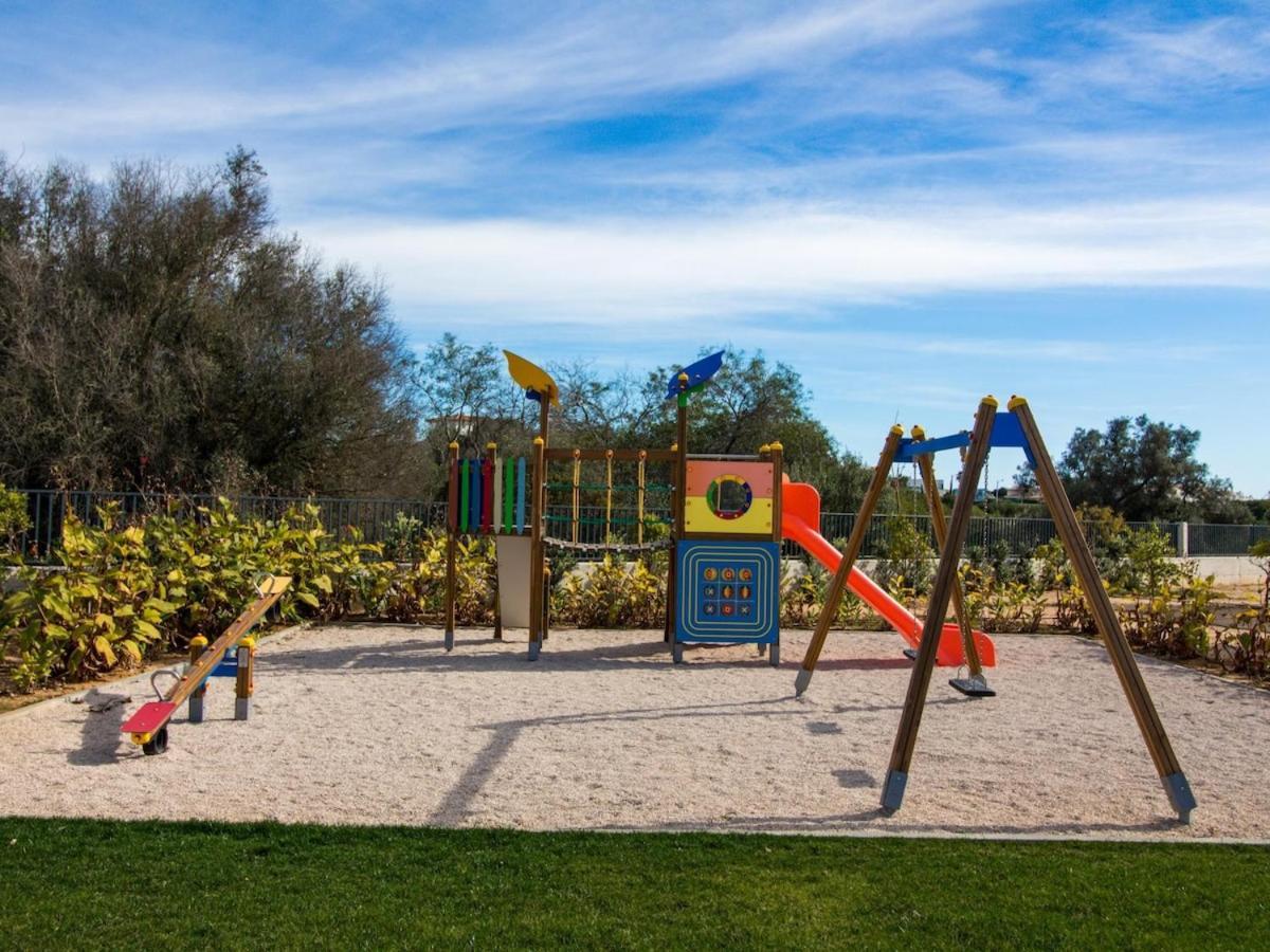 Green C Apartment - Luxurious & Playground & Garage Albufeira Exteriör bild